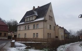 Ferienwohnung Wettin Am Petersbrunnen